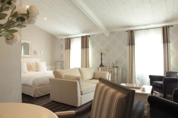 SUITE-4-ConvertImage.jpg SUITE-4-ConvertImage.jpg